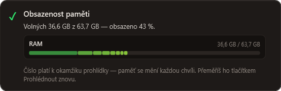 Karta „Obsazenost paměti“ ve Viktorovi: 36,5 GB volných z 63,7 GB, obsazeno 43 %, a pod tím segmentový pruh — široký tmavozelený díl systému a za ním barevné díly jednotlivých programů.